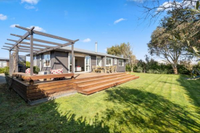 36 on Burgundy - Martinborough Holiday Home